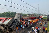 印度發生三列火車蹊蹺相撞 是誰肇的禍